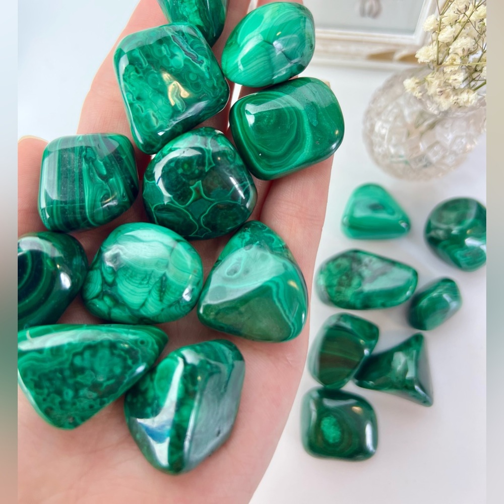 One Malachite Tumble, Natural Malachite Crystal, Tumbled Stones, Pocket Stones - Picture 9 of 10